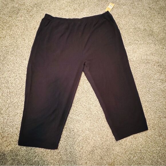 Cherokee Capri Leggings, plus size, relaxed fit black size 26/28. - Picture 1 of 8